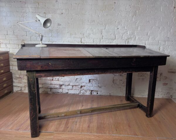 Antique Sculptors Workbench owned by John Mills - Image 5